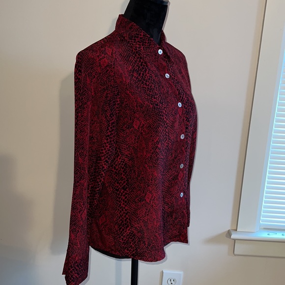JohnPaulRichard SZ small black & red snakeskin print button down long sleeve - Picture 2 of 7